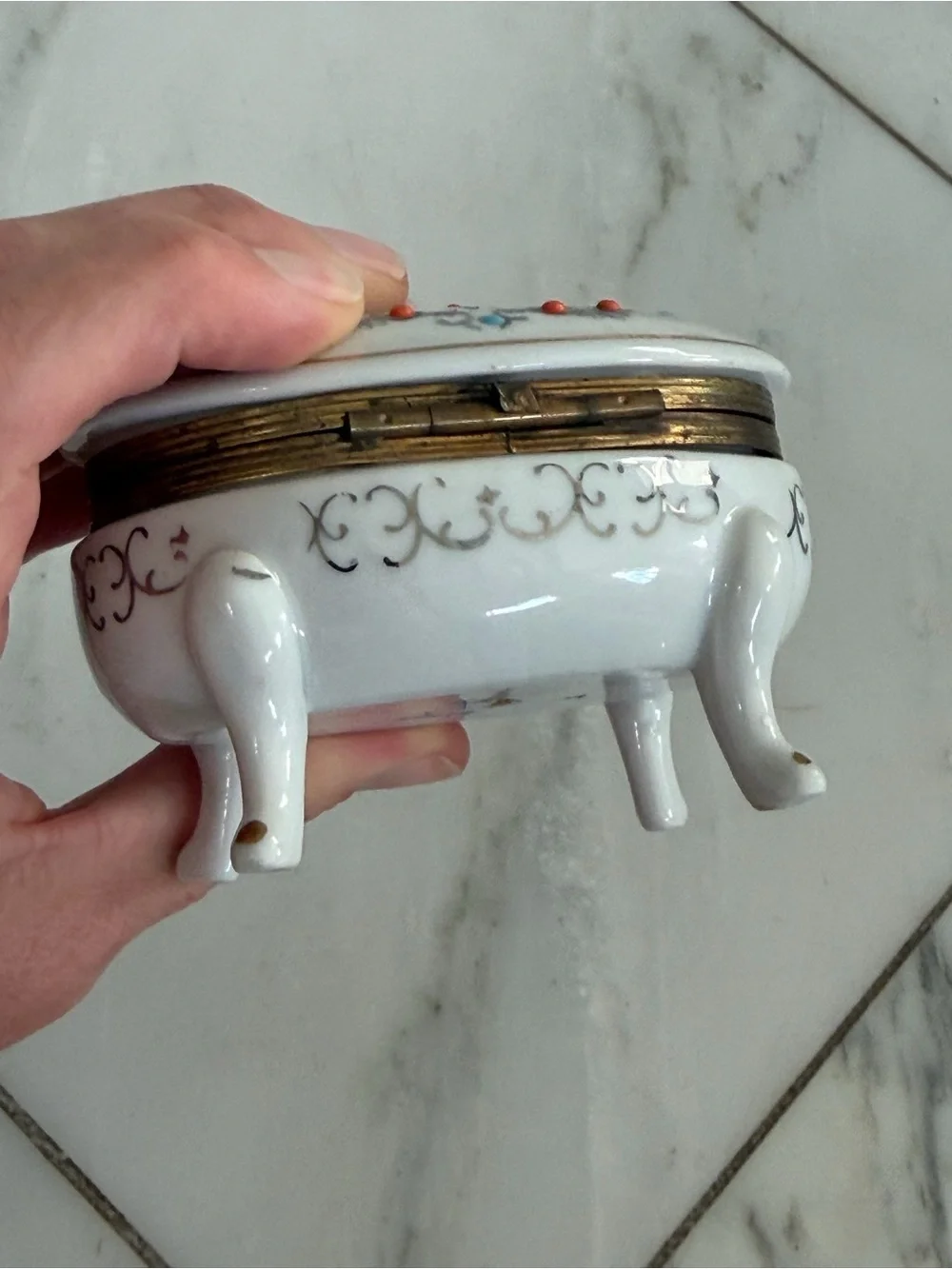 Vintage Antique Hand Painted Ceramic Four leg Trinket Ring Holder
